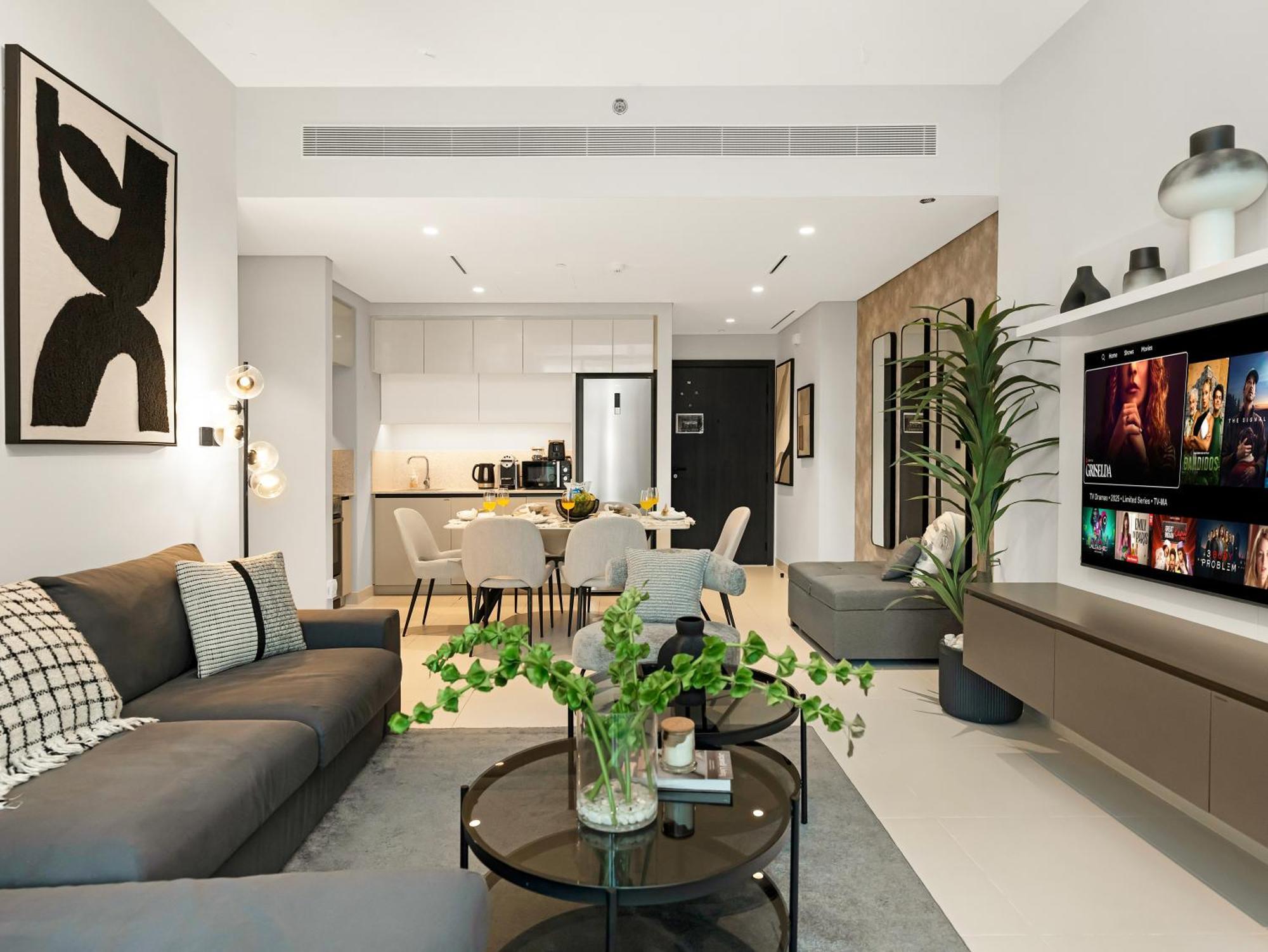 Sleek And Spacious 1 Bedroom With Private Infinity Pool In Harbour Apartment Dubai