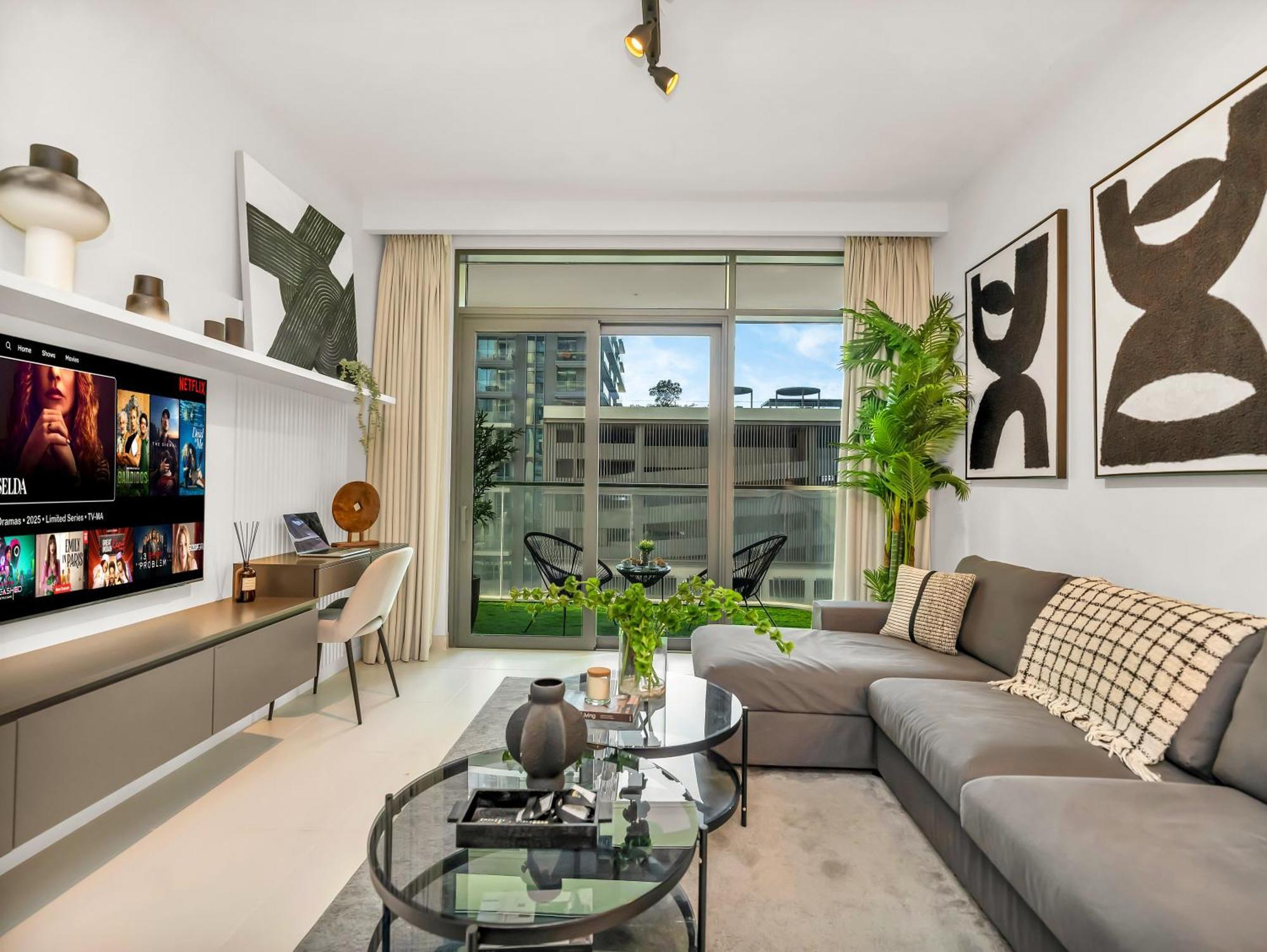 Sleek And Spacious 1 Bedroom With Private Infinity Pool In Harbour *