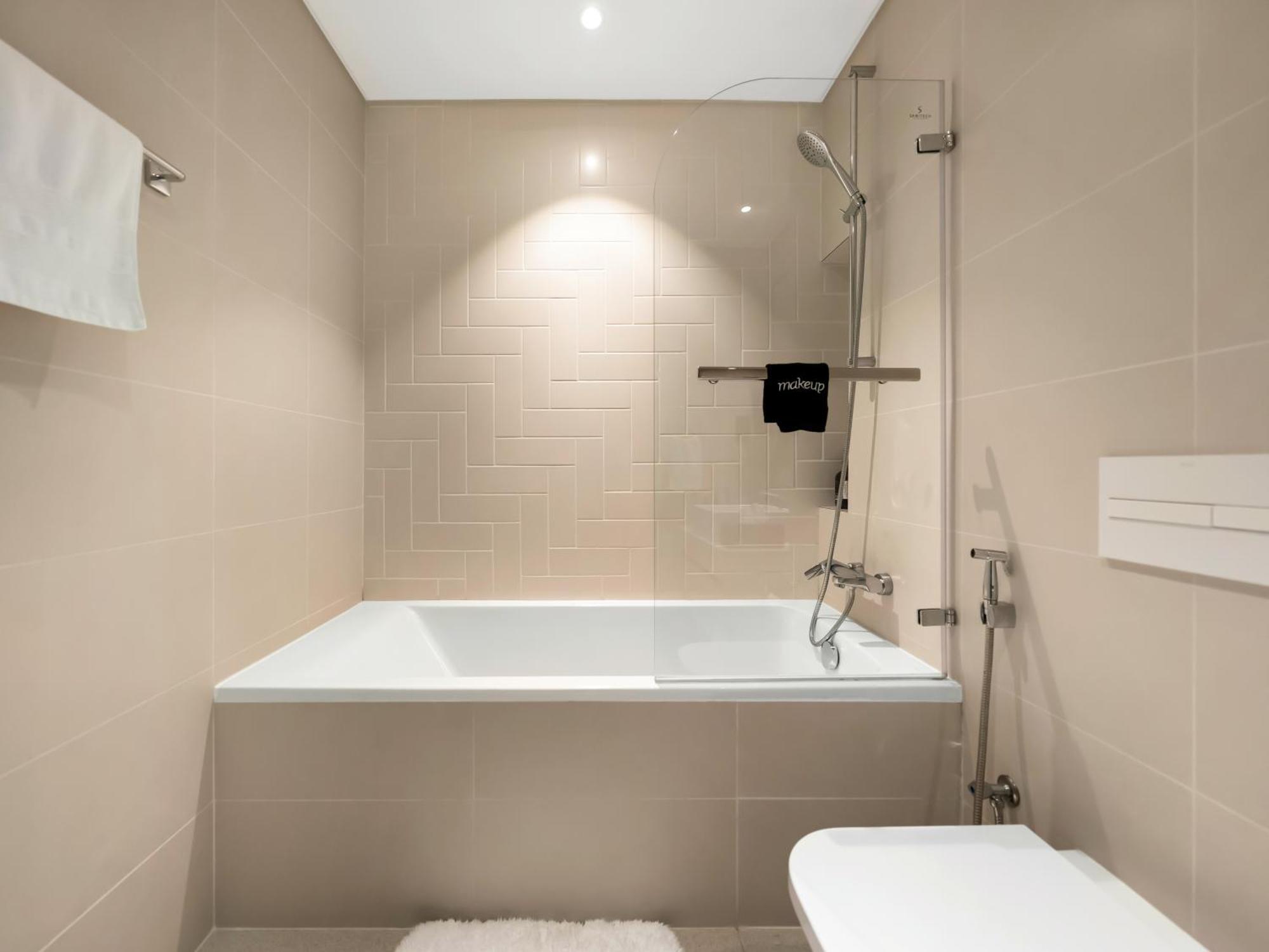 Apartment Sleek And Spacious 1 Bedroom With Private Infinity Pool In Harbour