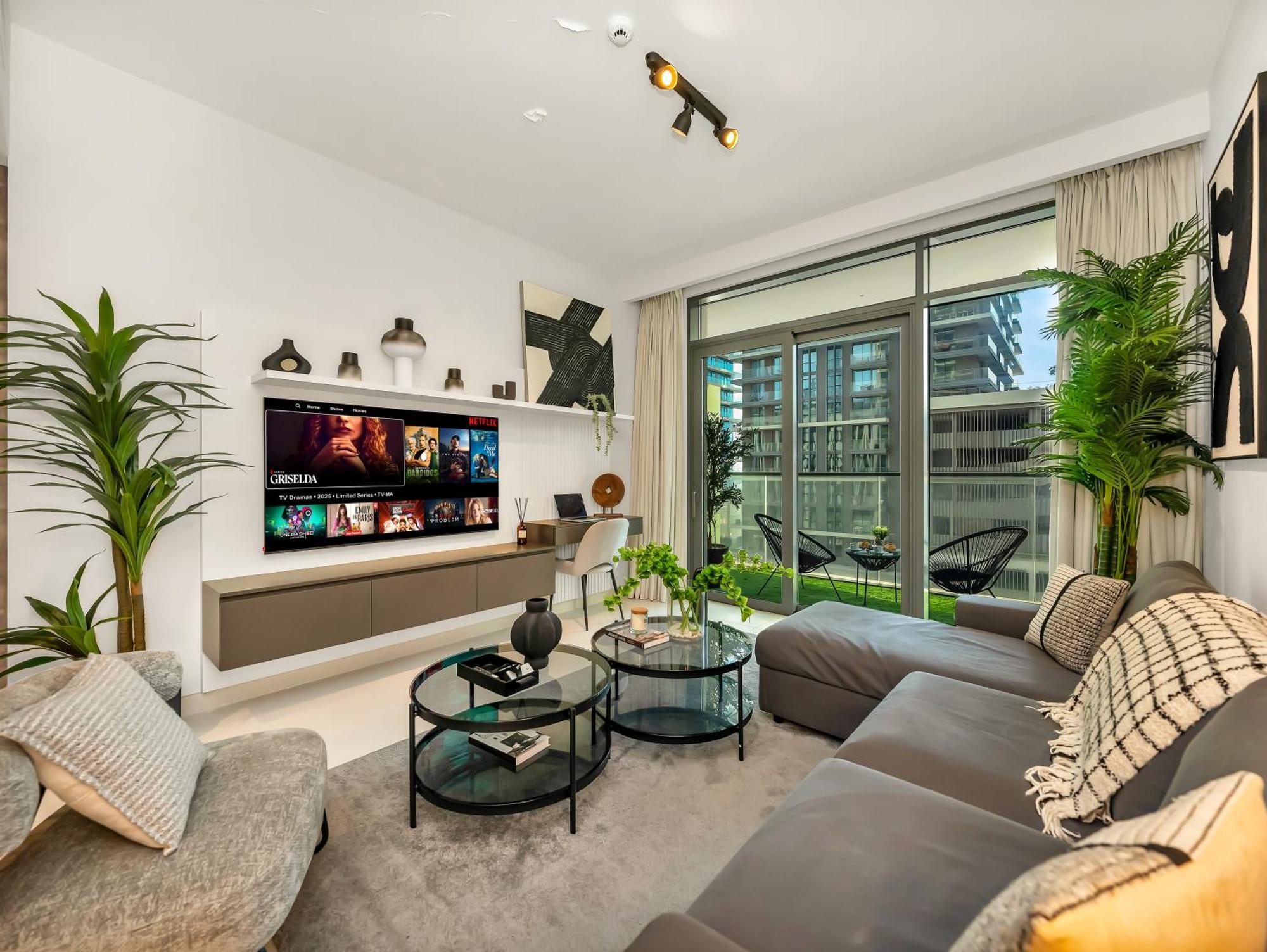 Apartment Sleek And Spacious 1 Bedroom With Private Infinity Pool In Harbour